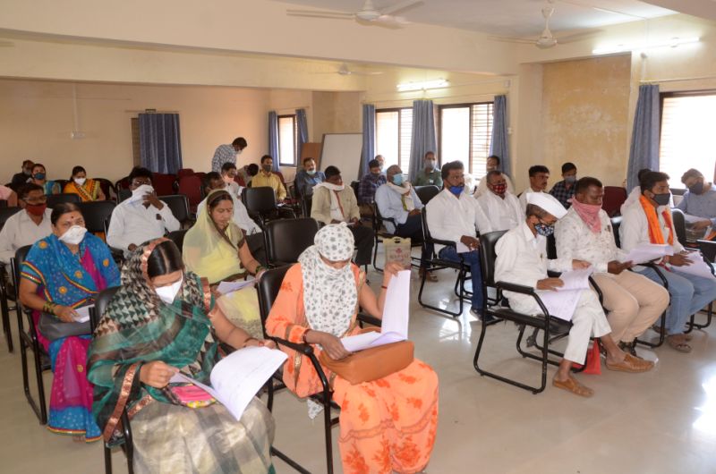 The monthly meeting of Dhule Panchayat Samiti was held without those eight members | त्या आठ सदस्यांविना पार पडली धुळे पंचायत समितीची मासिक सभा