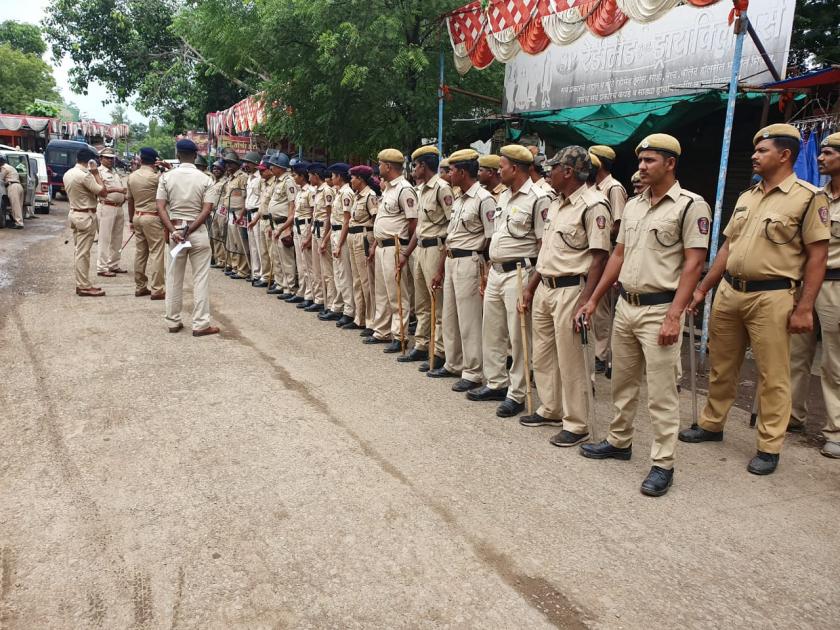 Armed movement of police in the wake of Ganesh immersion | गणेश विसर्जनाच्या पार्श्वभूमीवर पोलिसांचे सशस्त्र संचलन