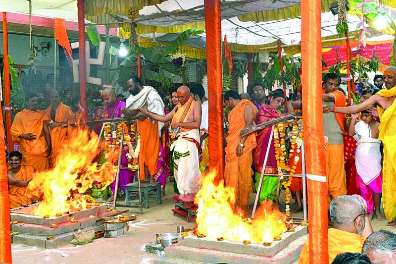 Birth anniversary of Nrusingh Saraswati Swami at Karanja Lad | नृसिंह सरस्वती स्वामींच्या जन्मोत्सवाची सांगता