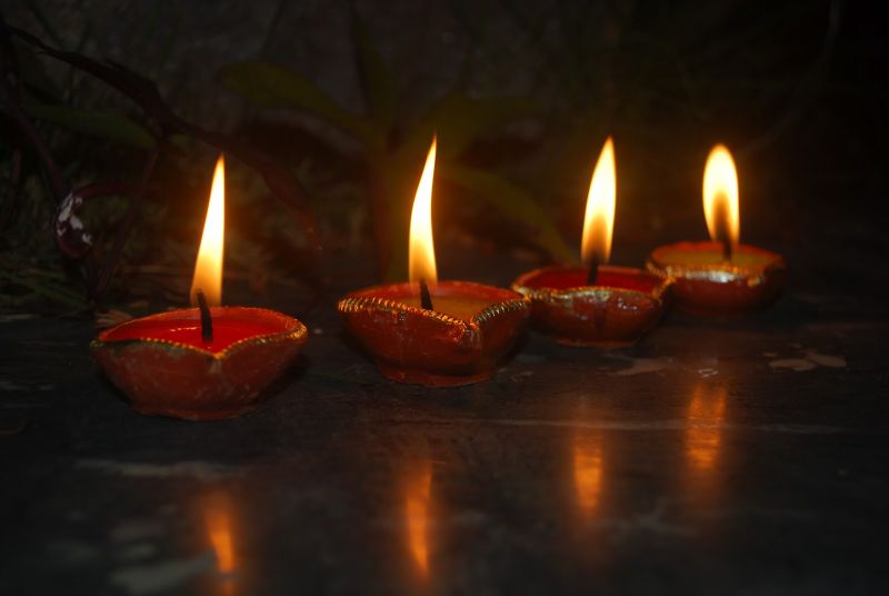 Lighting millions of lamps at Ghorad in Wardha district on Tripuri Pournima | त्रिपुरारी पोर्णिमेनिमित्त वर्धा जिल्ह्यातील घोराड येथे लाखो वातींचा जळणार त्रिपूर