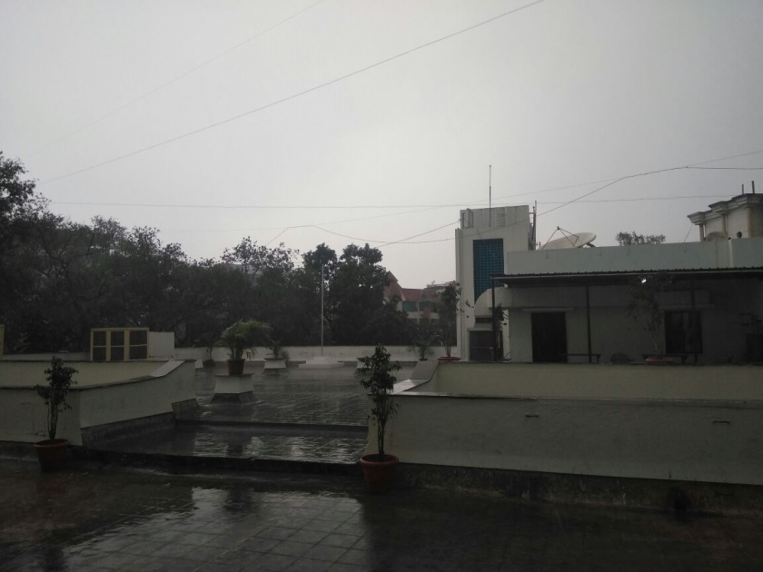 Heavy Rain Showers in many districts of Vidarbha with Nagpur | नागपूरसह विदर्भाच्या अनेक जिल्ह्यात गारांसह जोरदार पर्जन्यवृष्टी