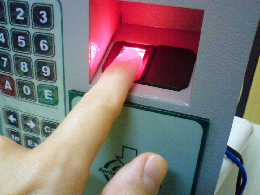 Thumb Impressions Now Money From ATMs | आता थम्ब इम्प्रेशनने निघणार एटीएममधून पैसे