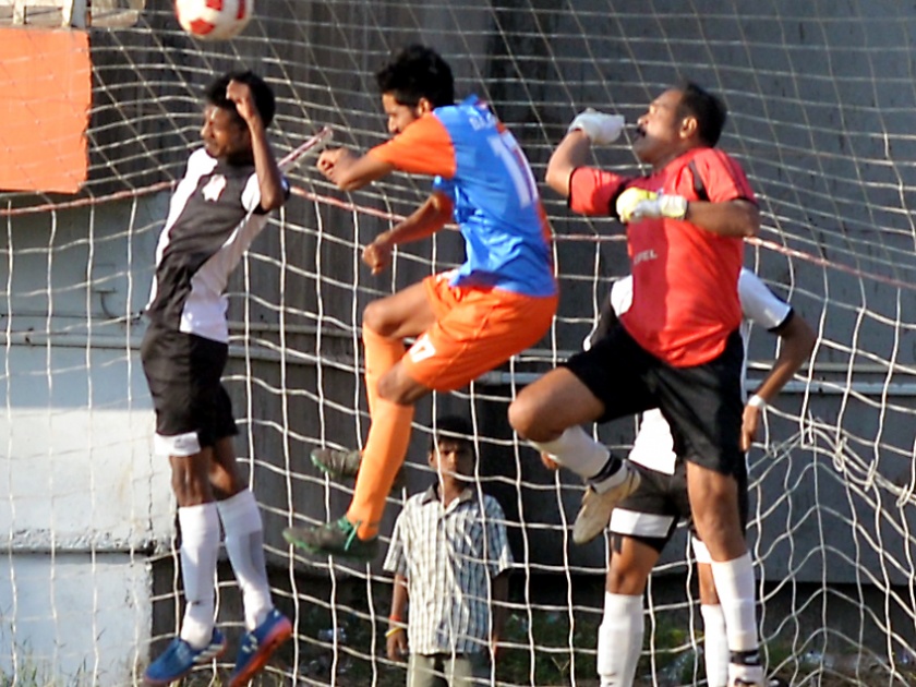 Kolhapur: KSA senior group football competition: 'Practice' victory over 'Balagopal' | कोल्हापूर : केएसए वरिष्ठ गट फुटबॉल स्पर्धा : ‘प्रॅक्टिस’चा ‘बालगोपाल’वर विजय