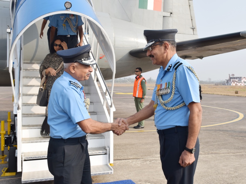 Air Marshal Chaudhary visits Ozar Repair Depot | एअर मार्शल चौधरी यांची ओझर रिपेअर डेपोला भेट