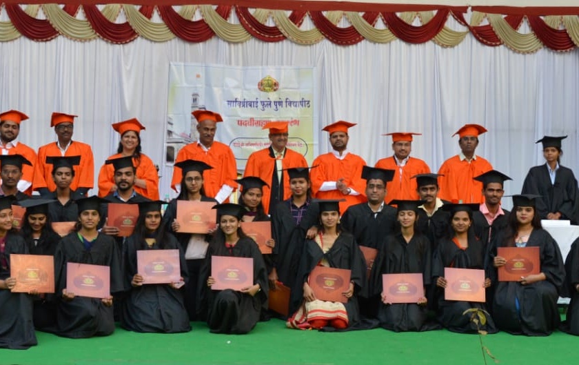Graduation ceremony at Matoshree Engineering College | मातोश्री अभियांत्रिकी महाविद्यालयात पदवीदान समारंभ