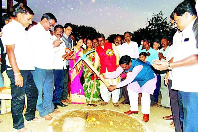 Come together for the development of the village | गाव विकासासाठी एकत्र या