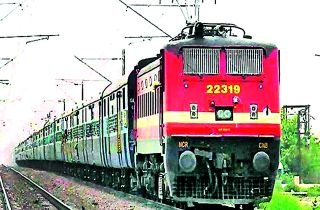 Demand for Train on Dongargarh-Ballarshah Road | डोंगरगड-बल्लारशाह मार्गावर रेल्वेगाडीची मागणी