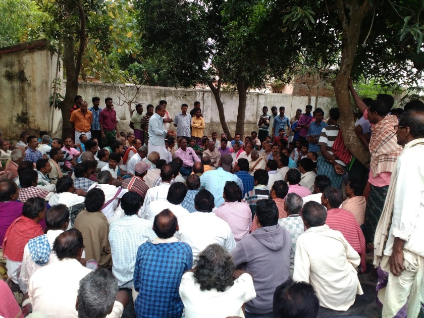 Gram Sabha in Mungsare village through WhatsApp group | मुंगसरे गावात व्हॉटस अ‍ॅप ग्रुपच्या माध्यमातून ग्रामसभा