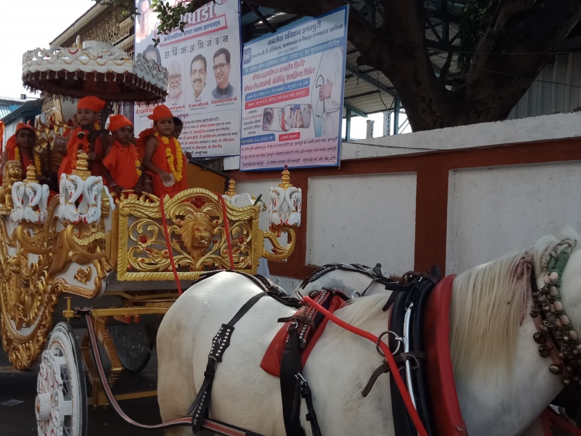  Children's Digambar procession on the occasion of Dutt's birthday in Igatpuri | इगतपुरीत दत्त जयंतीनिमित्त बाल दिगंबर मिरवणूक