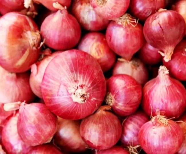  Signs of decline in onion production this year | यंदा कांदा उत्पादन घटण्याची चिन्हे