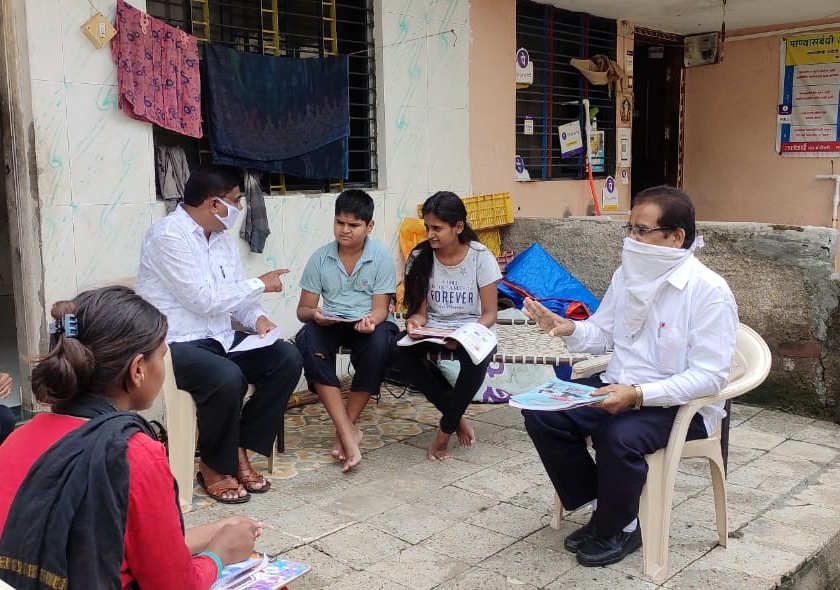 ‘Teachers meet students’ activities in Shivratri | शिवरेत ‘शिक्षक विद्यार्थ्यांच्या भेटीला’ उपक्रम