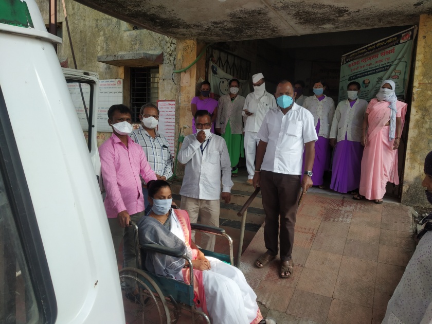 Dry run of corona vaccine at Wadiwarhe Primary Health Center | वाडीवऱ्हे प्राथमिक आरोग्य केंद्रात कोरोना लसीचे ड्राय रन
