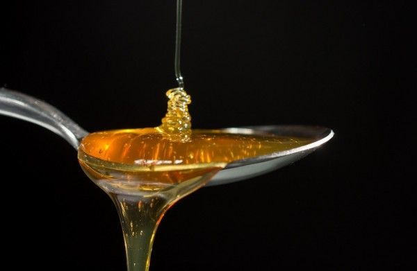 Is there pure honey in the country? 80% brand adulterated | शुद्ध मध म्हणून तुम्ही चाखता निव्वळ साखरेचे पाणी..