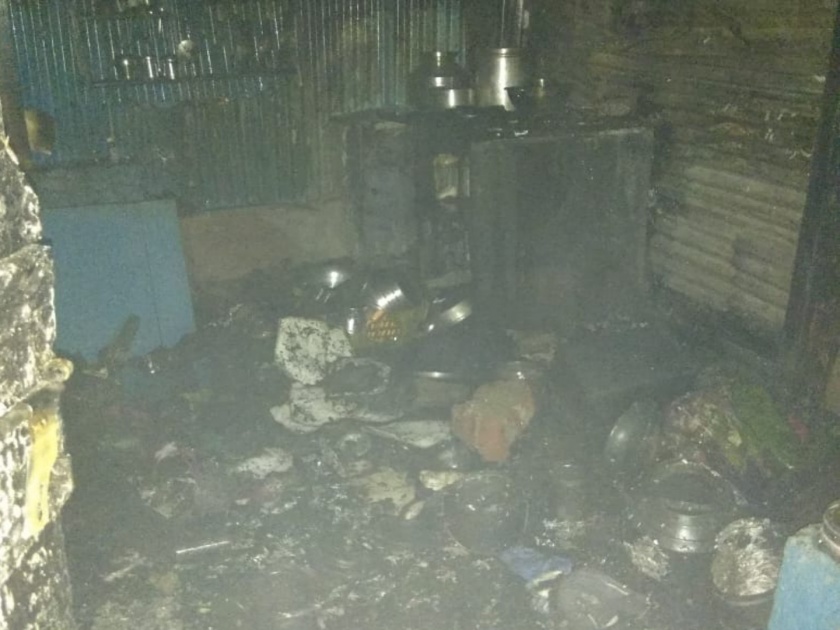 fire again at patil estate ; no casualty | पुण्यातील पाटील इस्टेट वसाहतीत पुन्हा आग ; जीवित हानी नाही