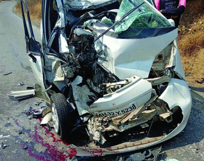 Two killed in car-two-wheeler accident on Sindkhedraja-Mehkar road | सिंदखेडराजा-मेहकर मार्गावर कार-दुचाकी अपघातात दोन ठार 