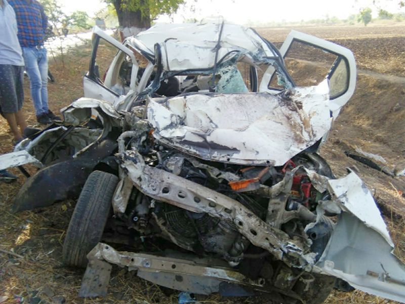 Three killed in Chapoda accident and 1 critical | चोपडाजवळ अपघातात ३ ठार, १ गंभीर
