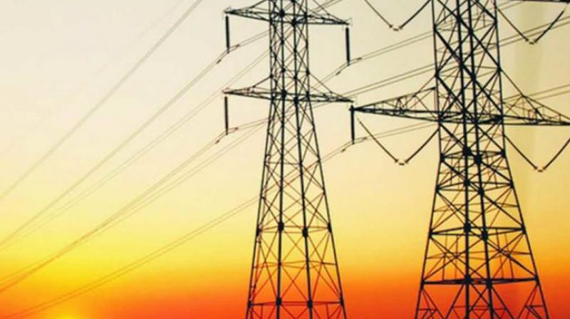 Villagers angry over power distribution company | ग्रामस्थांची वीज वितरण कंपनीवर नाराजी