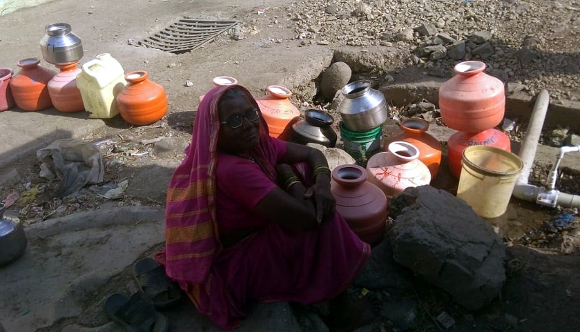 Parbhani: The people of Kapsekar are drinking water | परभणी : कापसीकरांचे पिण्याच्या पाण्यासाठी होताहेत हाल