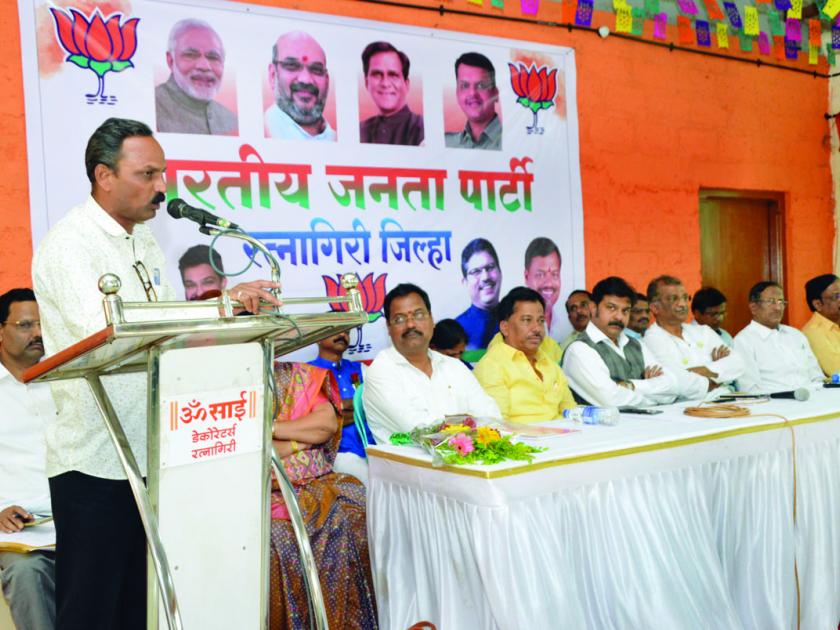 Ratnagiri-Sindhudurg Lok Sabha: Opposition to Vinayak Raut in the BJP meeting | रत्नागिरी-सिंधुदुर्ग लोकसभा : भाजपाच्या बैठकीमध्ये विनायक राऊत यांना विरोध
