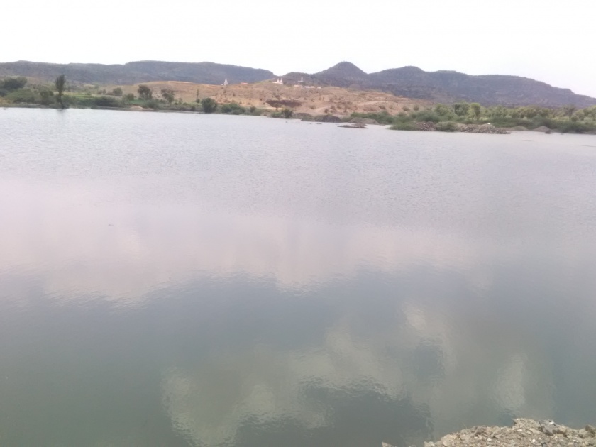 Satara: Water in the city of fluttering in water for fluttering water | सातारा : पाण्यासाठी भटकंती करणाऱ्या गावात धोम बलकवडीचे पाणी