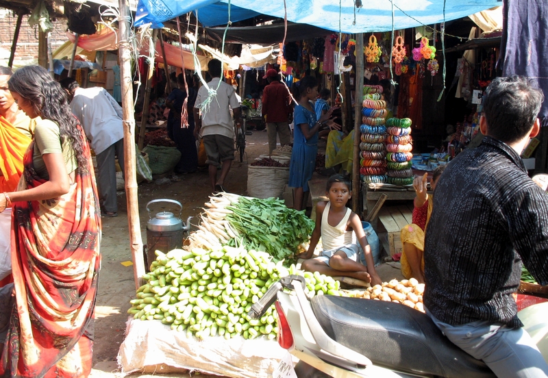 Parner, Alakuti, Supa, Nighoj, Bhavani Weeks Market closed, Corona measures in Parner taluka | पारनेर, अळकुटी, सुपा, निघोज ,भाळवणीचे आठवडे बाजार  बंद, कोरोना बाबत पारनेर तालुक्यात उपाययोजना