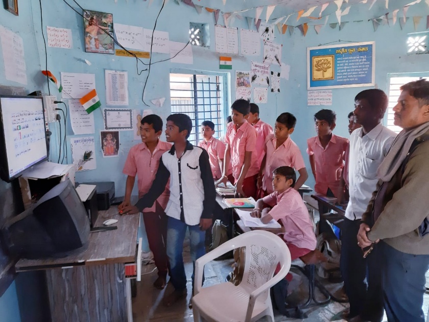  District of Zilla Parishad has gone digital! | आहेरवाडीची जिल्हा परिषद शाळा झाली डिजिटल !