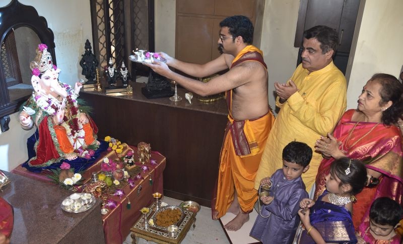 Ganesh Chaturthi 2018; 'Bhakti' at Nitin Gadkari's residence | Ganesh Chaturthi 2018; नितीन गडकरींच्या निवासस्थानी गणरायाची ‘भक्ती’