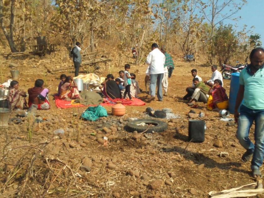 The accidental death of one of the villagers living on ground for a month; Maharashtra border incident in Telangana | महिनाभरापासून माळरानावर राहत असलेल्या गावकऱ्यांपैकी एका महिलेचा आकस्मिक मृत्यू; महाराष्ट्र तेलंगणच्या सीमेवरील घटना