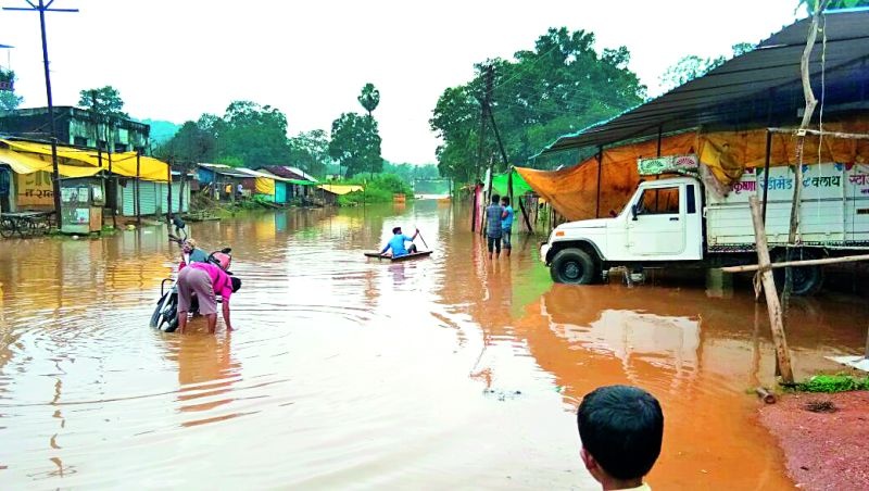 Heavy rain in five talukas of Gadchiroli | गडचिरोलीच्या पाच तालुक्यात अतिवृष्टी