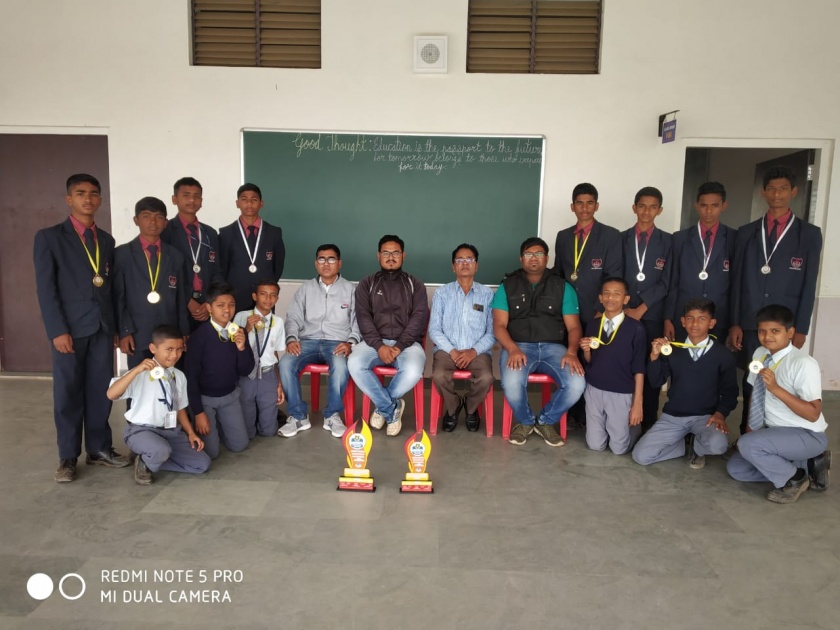 Winners of St. Peter's School in Adgaon | आडगावच्या सेंट पीटर शाळेला विजेतेपद