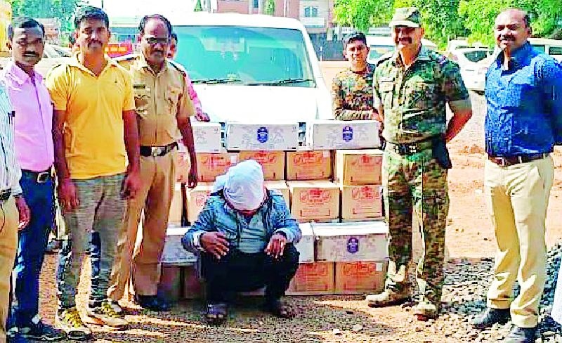 Seventy-three millions of liquor seized | पावणेतीन लाखांची दारू जप्त