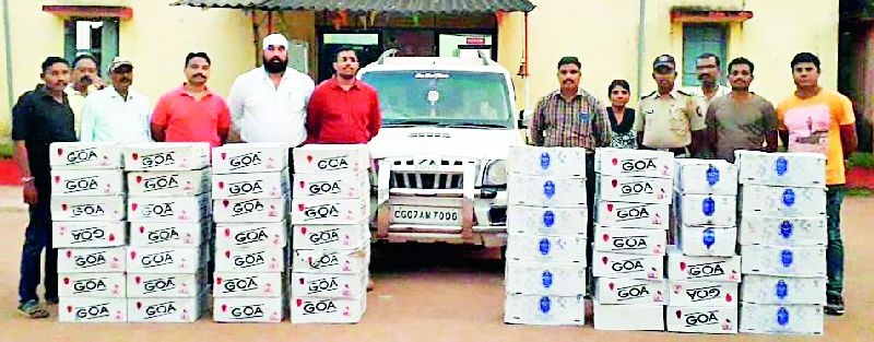 1 lakh worth of liquor seized with 1 lakh liquor | ३ लाखांच्या दारूसह १० लाखाचा माल जप्त