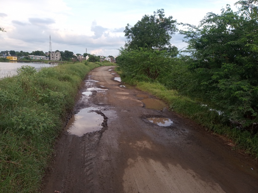 Poor condition of Nagarsul-Lahit-Zaydare road | नगरसुल-लहीत-जायदरे रस्त्याची दुरवस्था