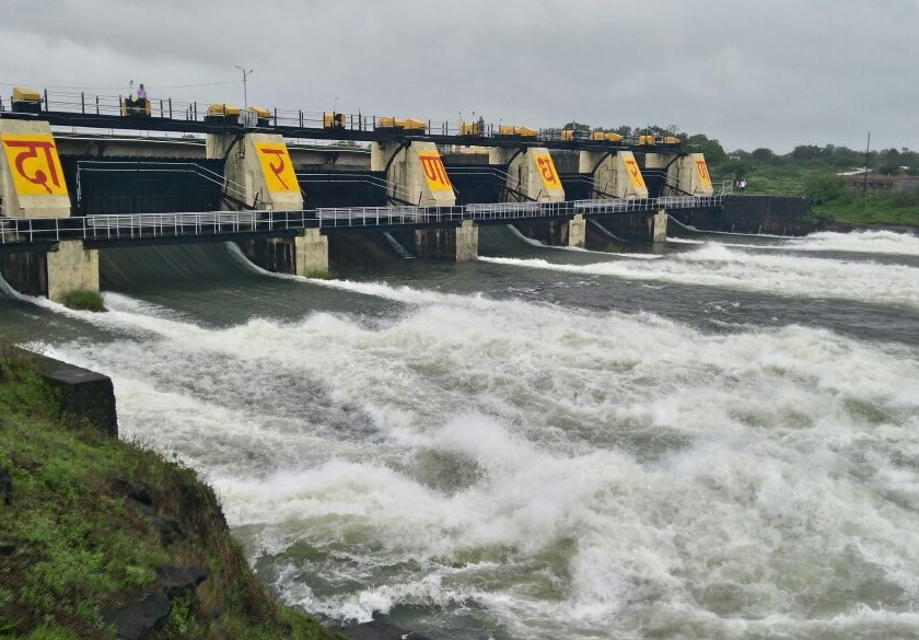 Increase in water storage of Darna, Mukne dam | दारणा, मुकणे धरणाच्या जलसाठ्यात वाढ