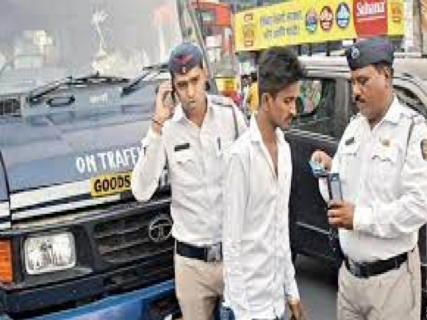 action against drivers; fine of half a lakh to the vehicle owners | नियम माेडणे चालकांच्या अंगलट; सव्वा लाखाचा वाहनधारकांना दंड