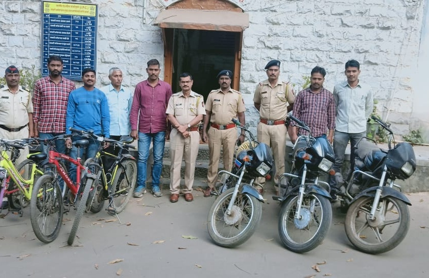 Three stolen five Ranger bicycles seized | चोरीच्या तीन दुचाकी पाच रेंजर सायकल जप्त