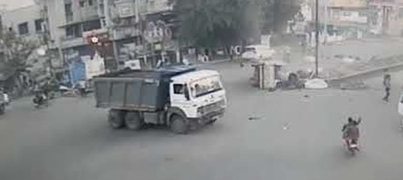 truck hit pickup van in Nagpur; Two killed | नागपुरात बेलोरो-ट्रकची धडक; दोन ठार