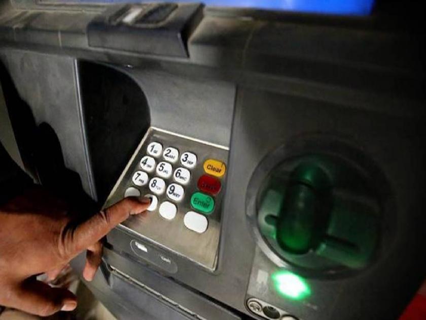 Attempt to break ATM in Jaripatka, accused fled due to fire, caught on CCTV | जरीपटक्यात ATM फोडण्याचा प्रयत्न, आग लागल्याने पळाले आरोपी, सीसीटीव्हीत झाले कैद
