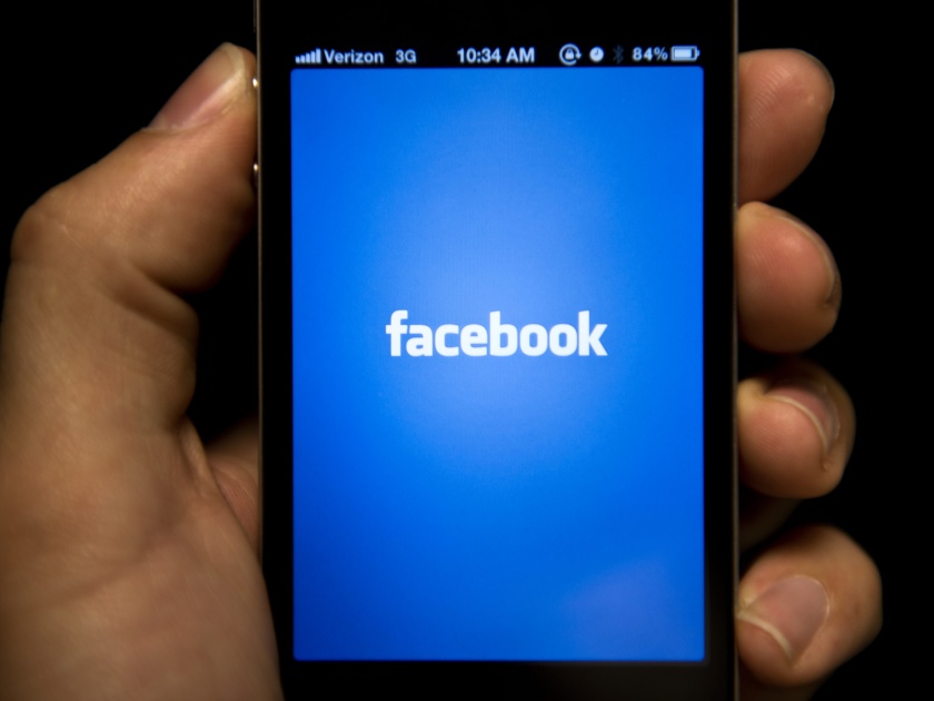 Facebookmittra's love time to lose 9 million | फेसबुकमित्राच्या प्रेमापोटी ९ लाख गमावण्याची वेळ
