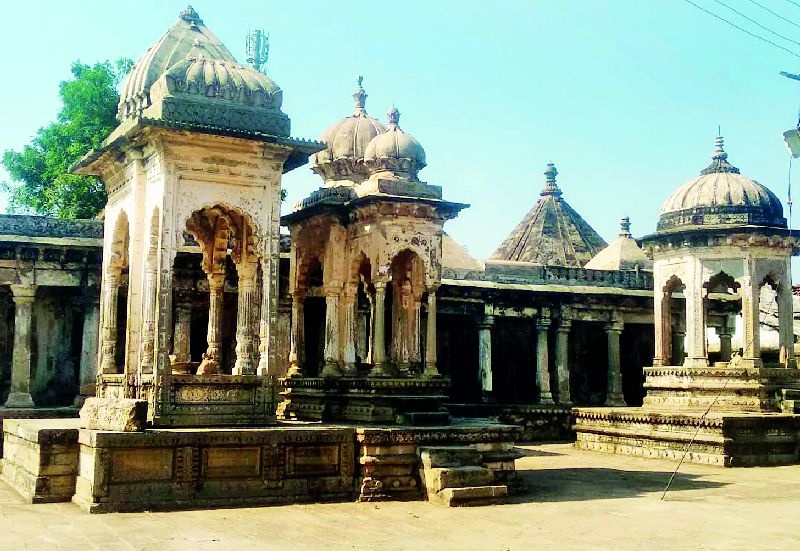 Conservation of Gosavi monasteries and temples required | गोसावी मठ व मंदिरांचे संवर्धन आवश्यक