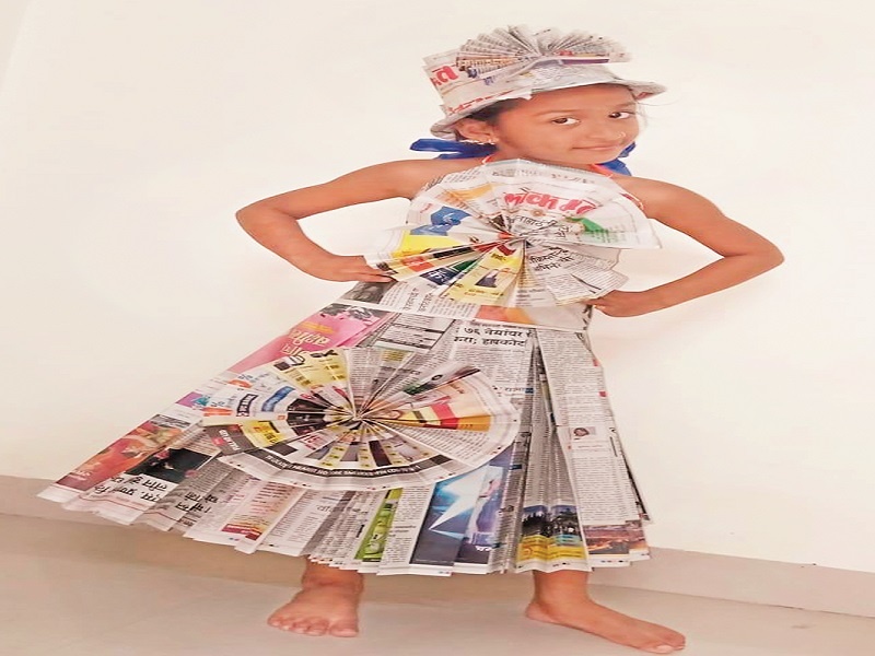 Message to read 'Lokmat' from a fancy dress | फॅन्सी ड्रेसमधून ‘लोकमत’ वाचण्याचा संदेश 
