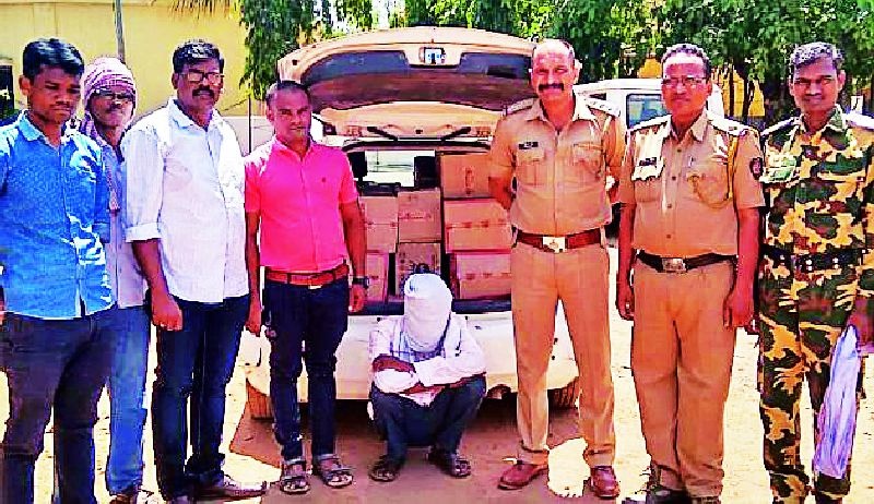 Three lakh liquor seized at DesaiGanj | देसाईगंज येथे तीन लाखांची दारू जप्त