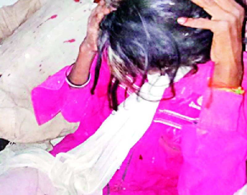Pati-wife killed by suspected child | बालके चोरुन नेणारे असल्याच्या संशयावरुन पती-पत्नीस मारहाण