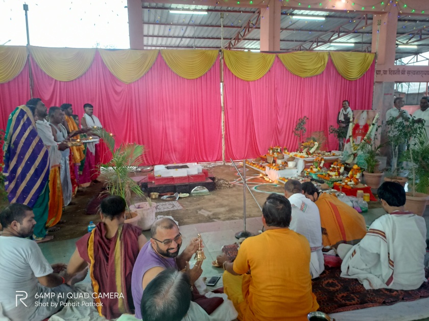 Ganesh Yag begins at Siddhivinayak Temple at Thengoda | ठेंगोडा येथे सिध्दिविनायक मंदिरात गणेश याग सुरु