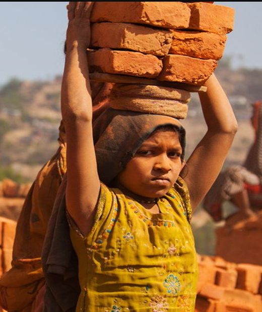 Courage for the liberation of child labor in the district | जिल्ह्यात बालकामगार मुक्तीसाठी धाडसत्र