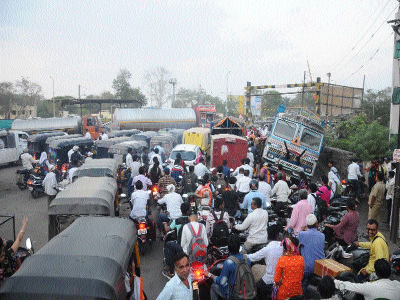 ASP in traffic congestion also hit | वाहतुकीच्या कोंडीचा एएसपींनाही फटका