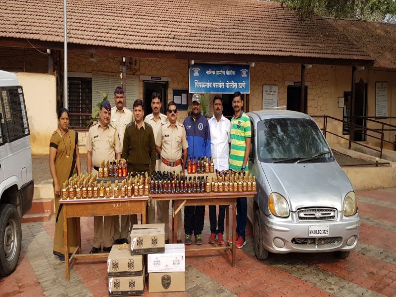 At the Pimpalgaon Baswant, the drinking of liquor is seized | पिंपळगाव बसवंत येथे मद्यसाठा जप्त
