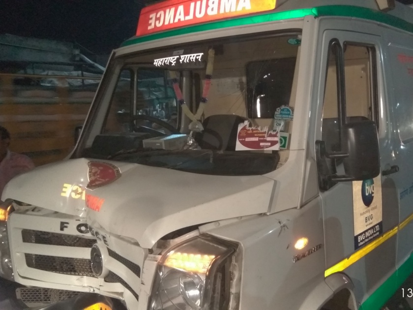 Ambulance breaks down on Dhangaon road | धरणगावला भर रस्त्यावर १०८ अ‍ॅम्बुलन्सचे ब्रेक फेल