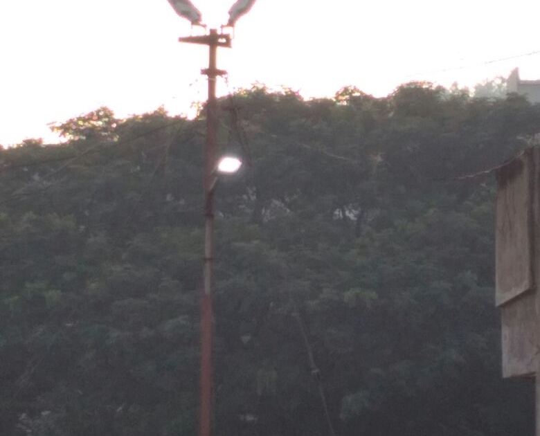 Who says ... loads of electricity in Satara! | कोण म्हणतं... साताऱ्यात भारनियमन सुरू!