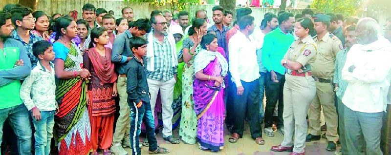 Marriage suicide in Chandorenagar | चांदोरेनगरात विवाहितेची आत्महत्या